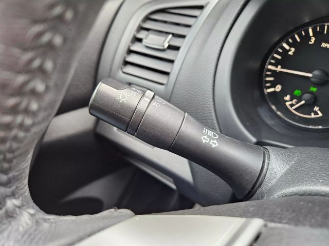 Vehicle image 62 of 68