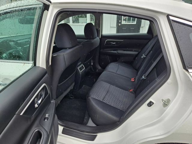 Vehicle image 30 of 68