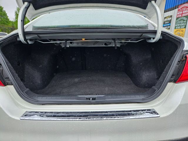 Vehicle image 24 of 68