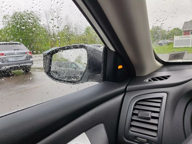 Vehicle image 64 of 68