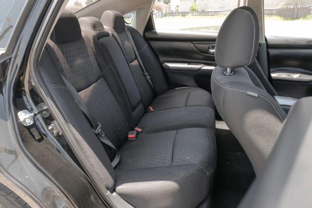 2017 Nissan Altima 2.5 S Image 23 of 60