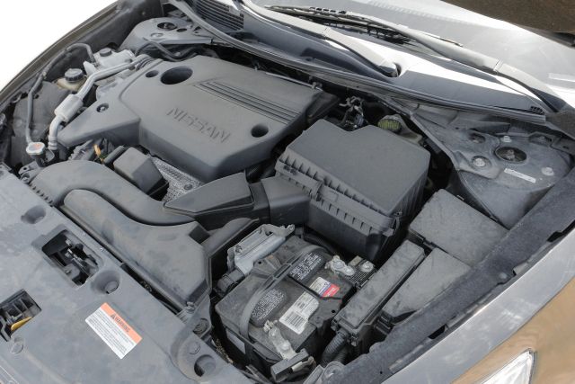 2017 Nissan Altima 2.5 S Image 16 of 60