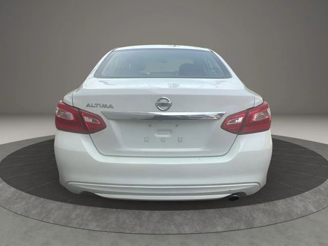 2017 Nissan Altima 2.5 S Image 7 of 33