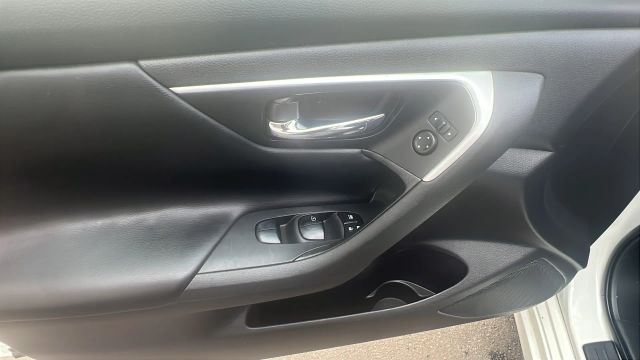 2017 Nissan Altima 2.5 S Image 20 of 33