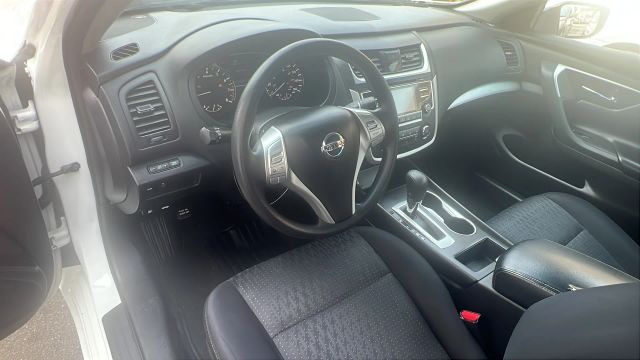 2017 Nissan Altima 2.5 S Image 32 of 33