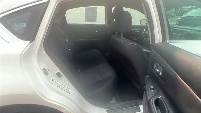 2017 Nissan Altima 2.5 S Image 13 of 33