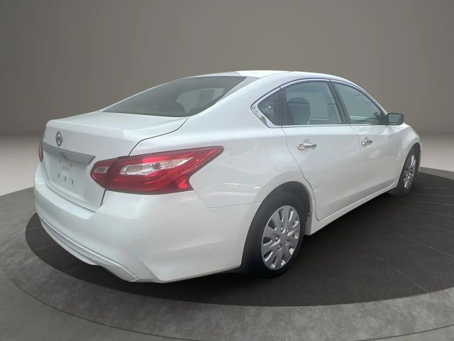 2017 Nissan Altima 2.5 S Image 6 of 33