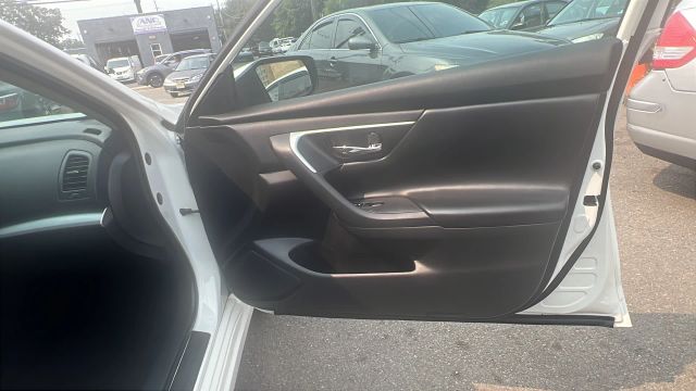 2017 Nissan Altima 2.5 S Image 33 of 33