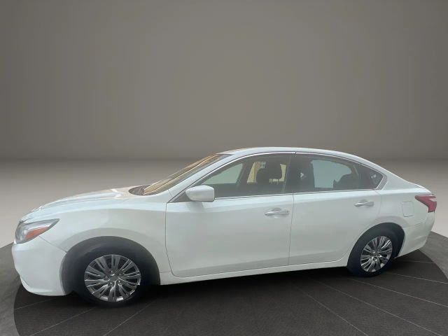 2017 Nissan Altima 2.5 S Image 1 of 33