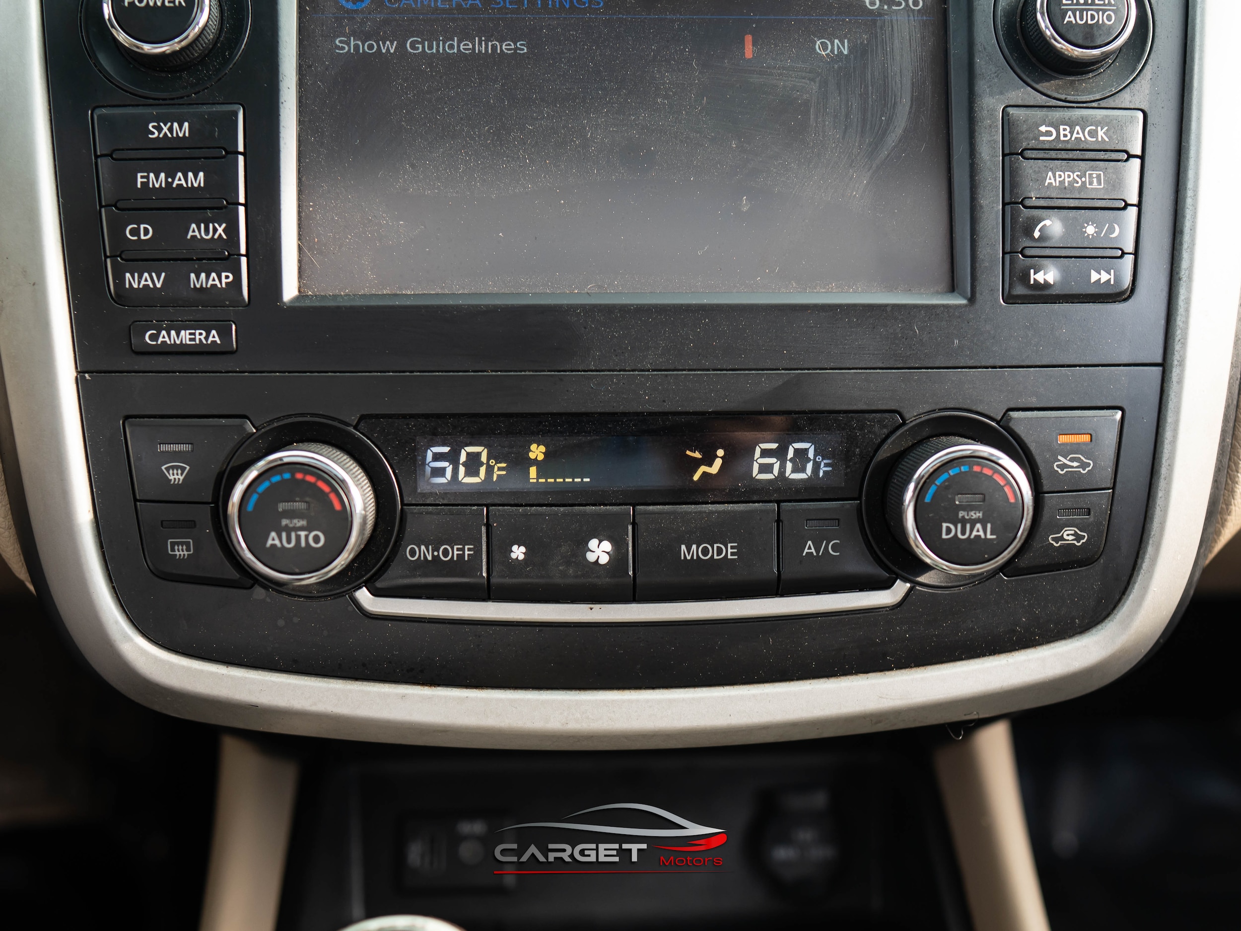 Vehicle image 28 of 49