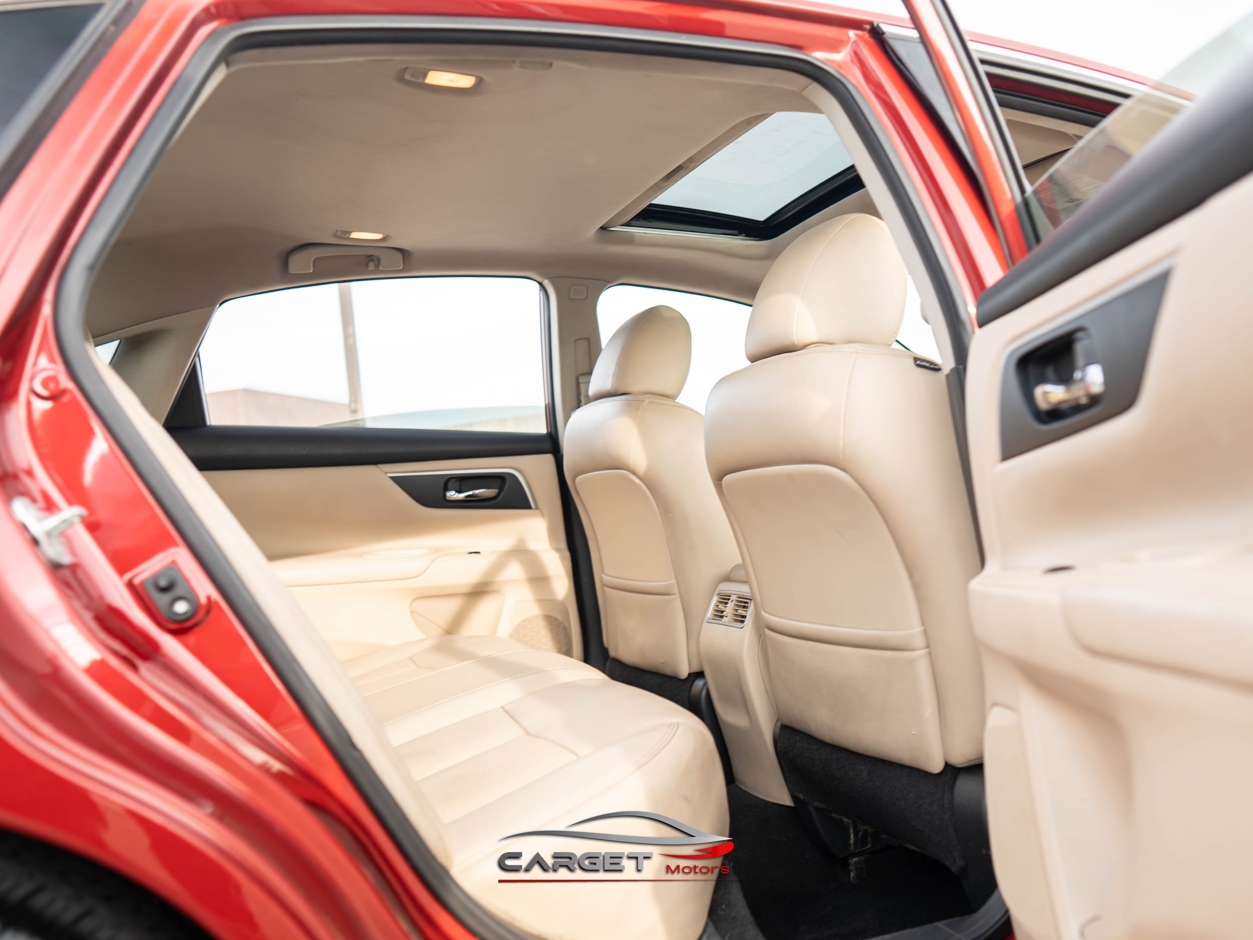 Vehicle image 15 of 49