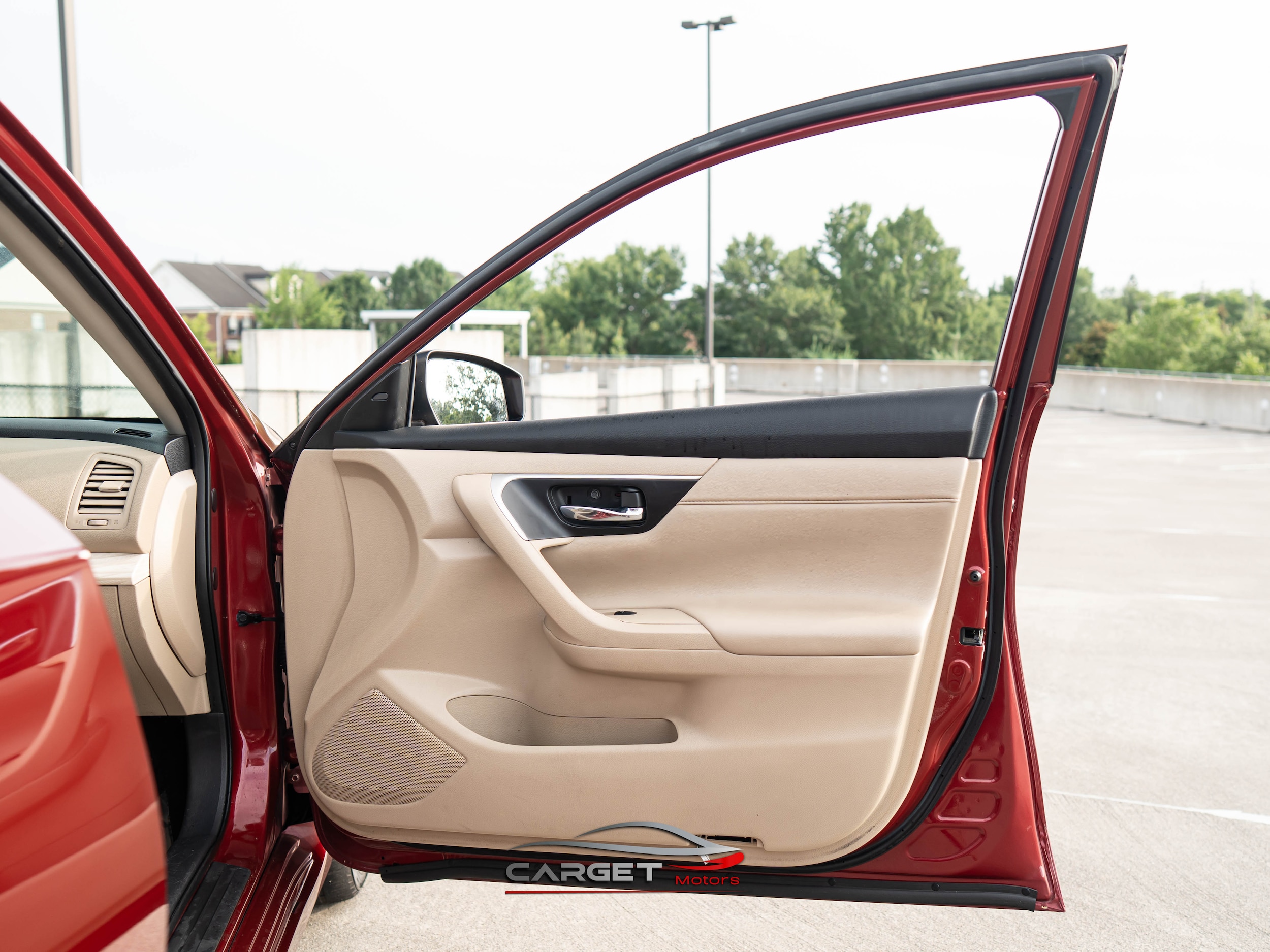 Vehicle image 22 of 49