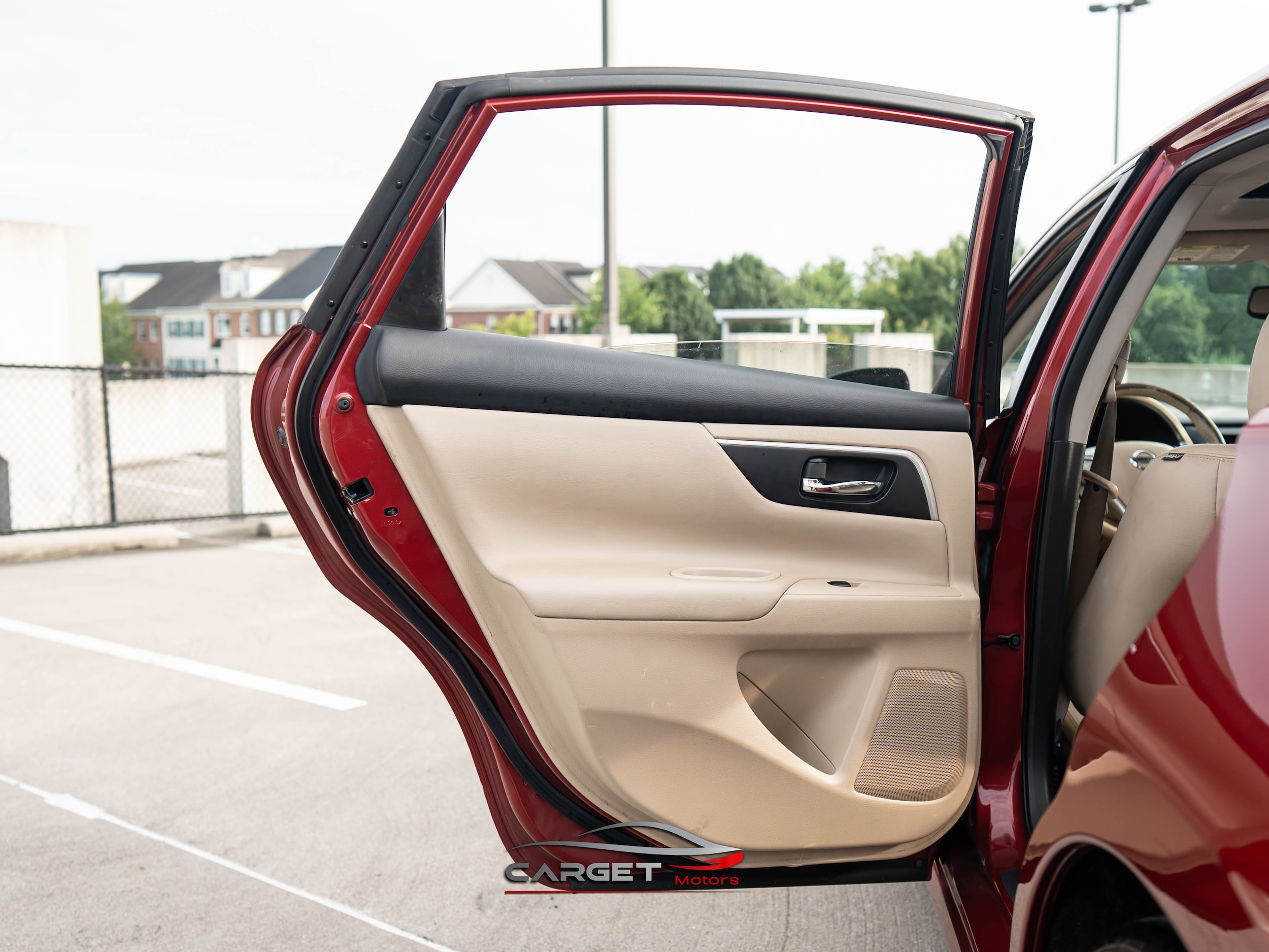 Vehicle image 41 of 49