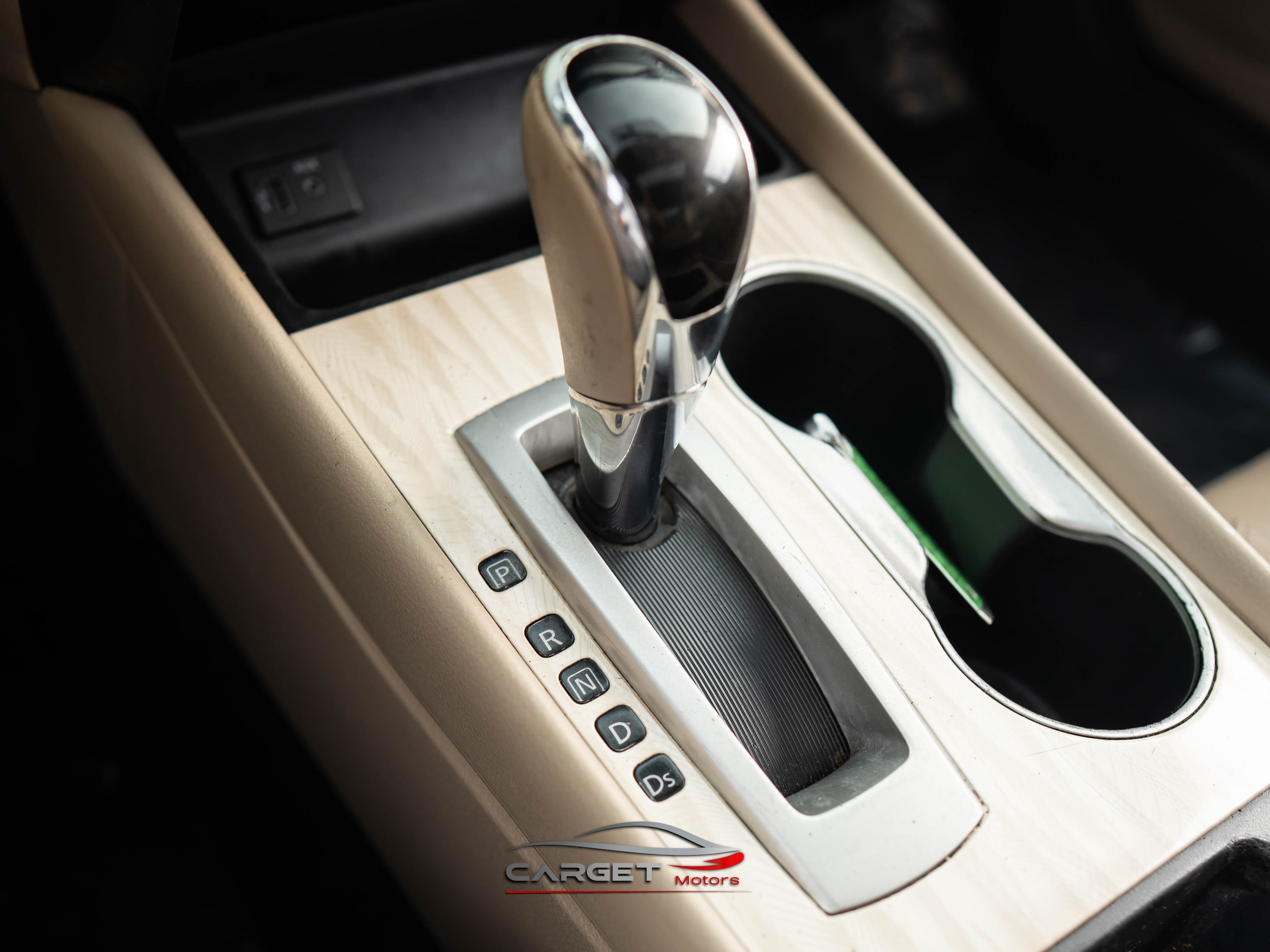 Vehicle image 29 of 49