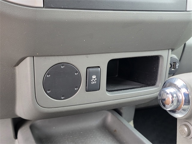 Vehicle image 29 of 38