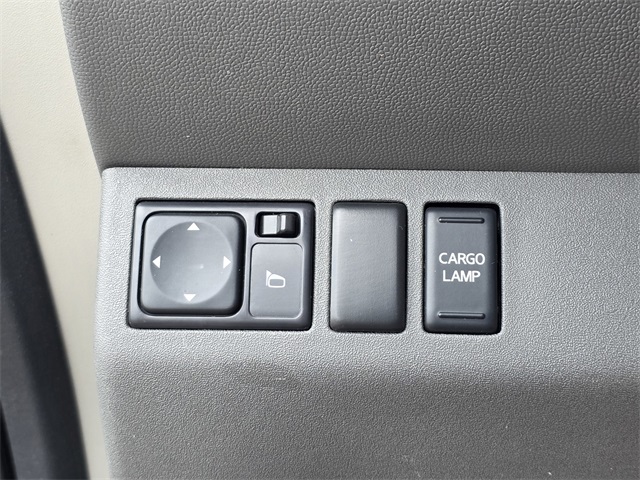 Vehicle image 37 of 38