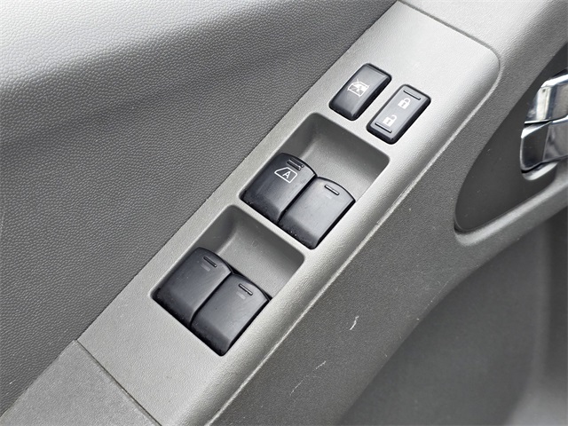 Vehicle image 24 of 38