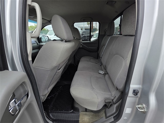 Vehicle image 21 of 38