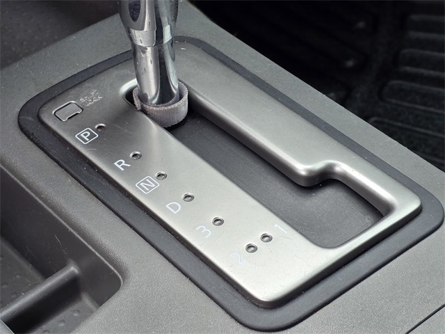 Vehicle image 32 of 38