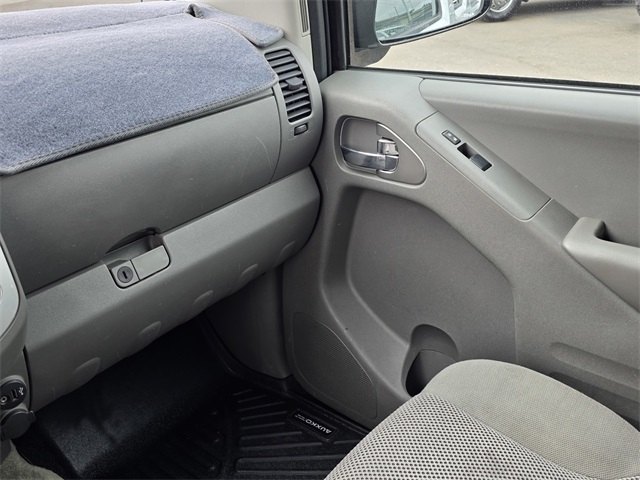 Vehicle image 33 of 38