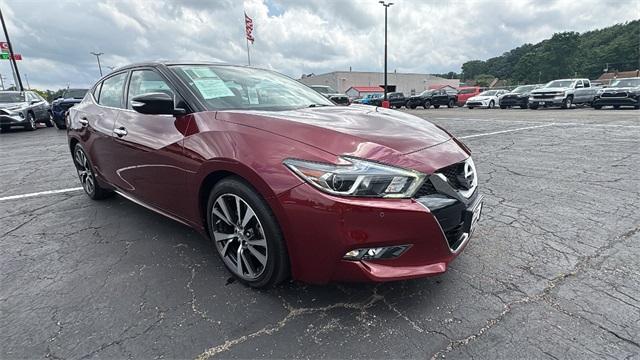 Vehicle image 2 of 33