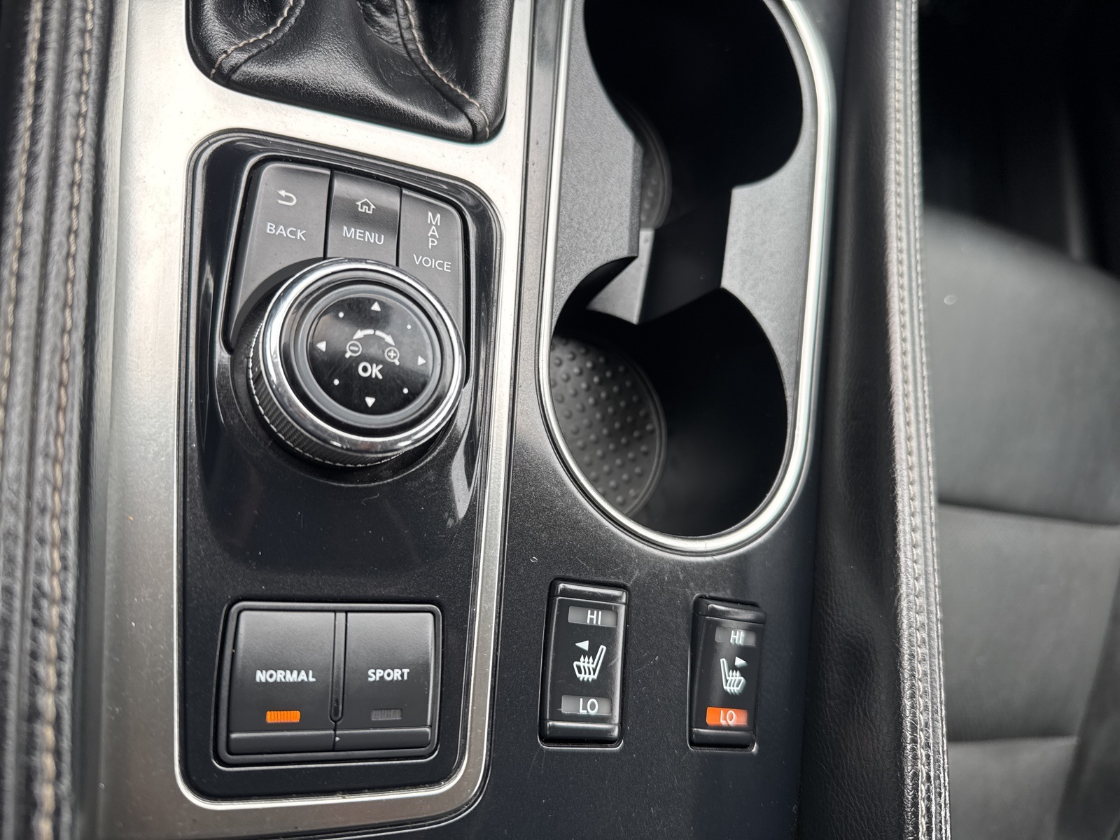 Vehicle image 43 of 44