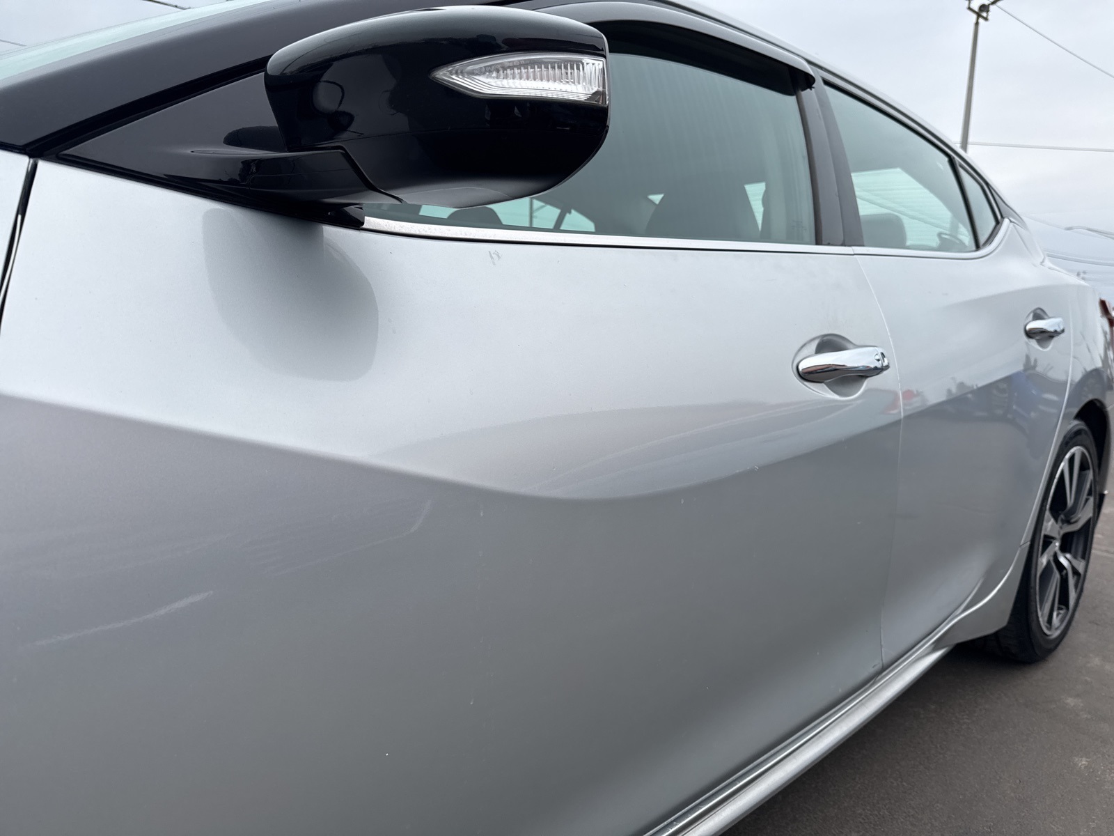 Vehicle image 8 of 44