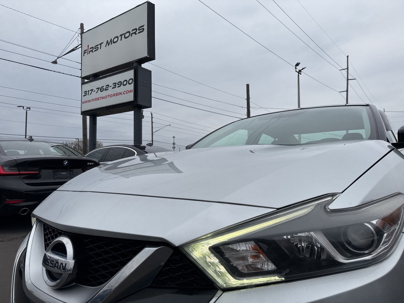 Vehicle image 11 of 44
