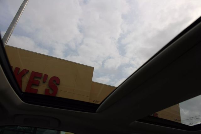 Vehicle image 22 of 35