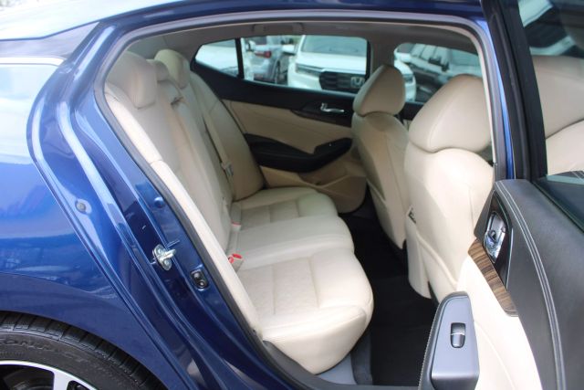 Vehicle image 26 of 35
