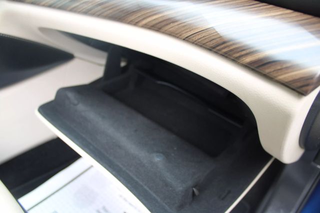 Vehicle image 29 of 35