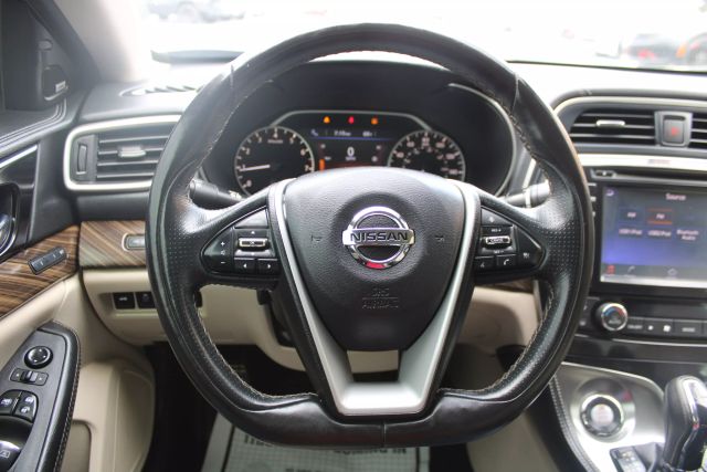 Vehicle image 16 of 35