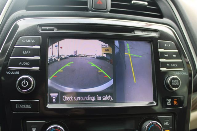 Vehicle image 12 of 35