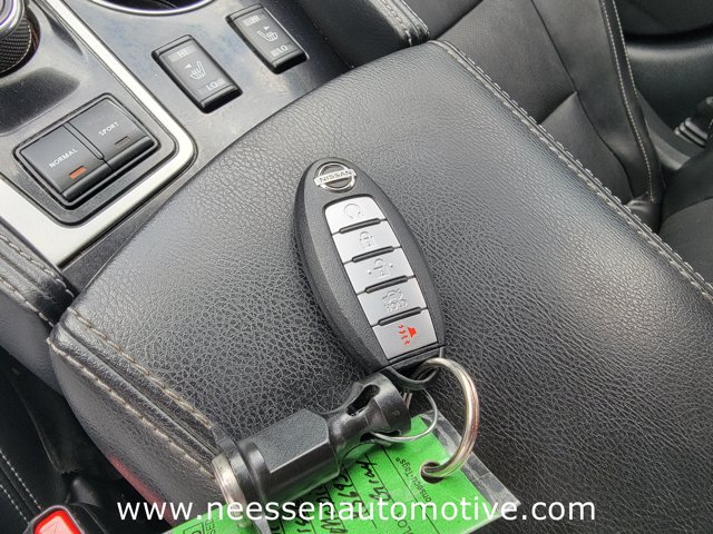 Vehicle image 27 of 38