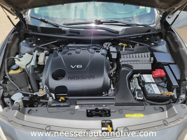 Vehicle image 7 of 38