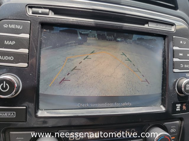 Vehicle image 21 of 38