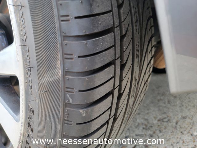 Vehicle image 9 of 38