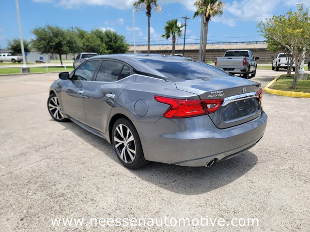 Vehicle image 5 of 38