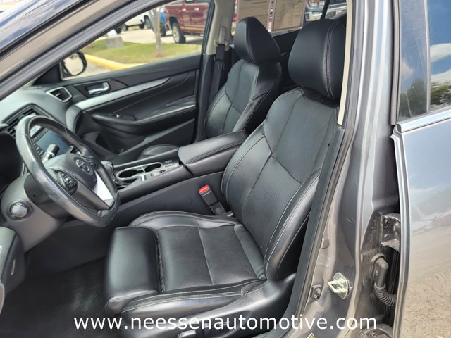 Vehicle image 13 of 38
