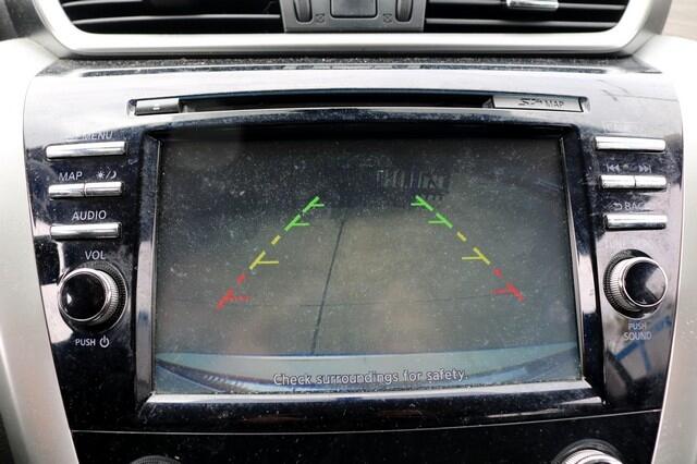 Vehicle image 16 of 18