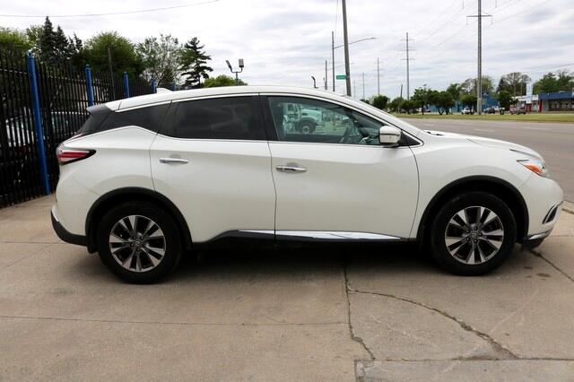 Vehicle image 3 of 18