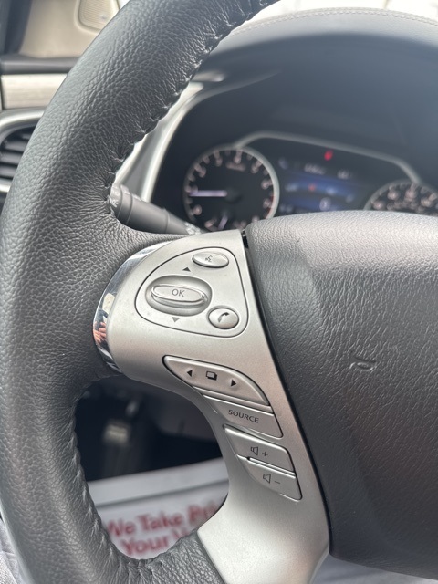 Vehicle image 36 of 45