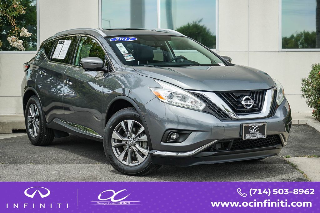 2017 Nissan Murano SL Image 3 of 24