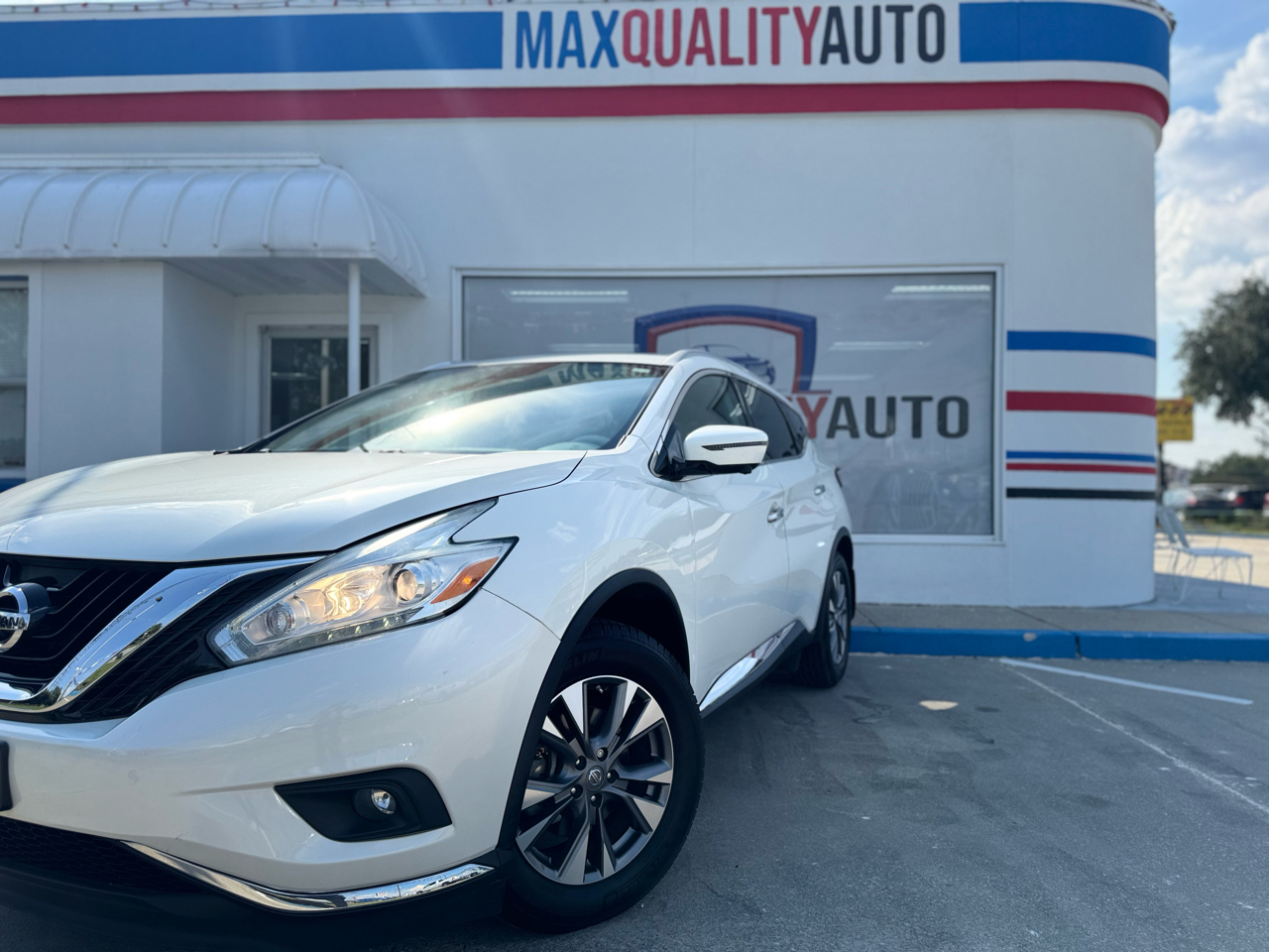 2017 Nissan Murano SL Image 3 of 47