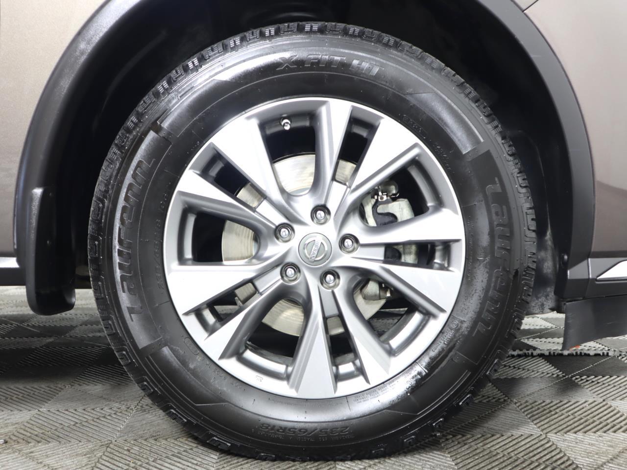 Vehicle image 48 of 49
