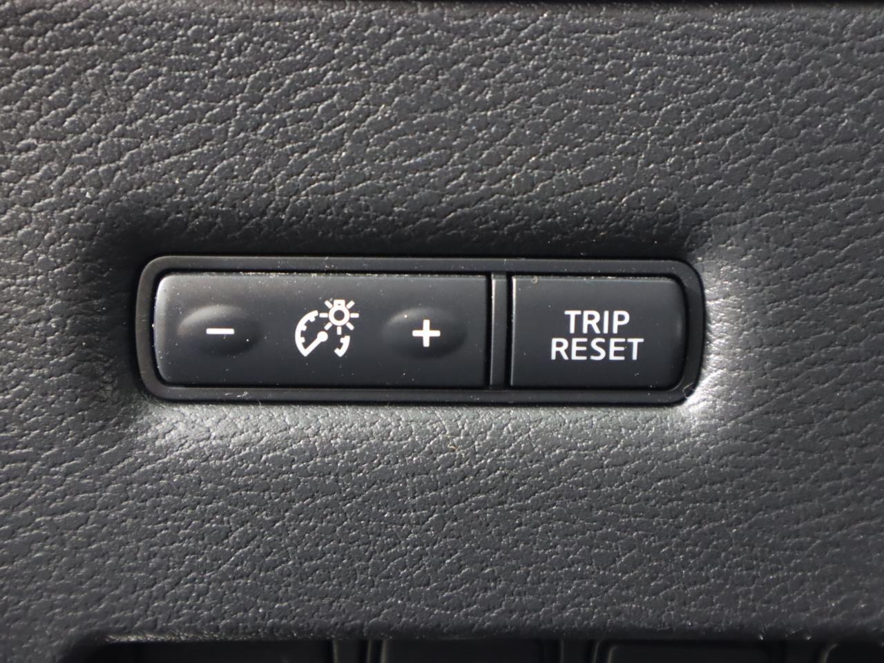 Vehicle image 9 of 49