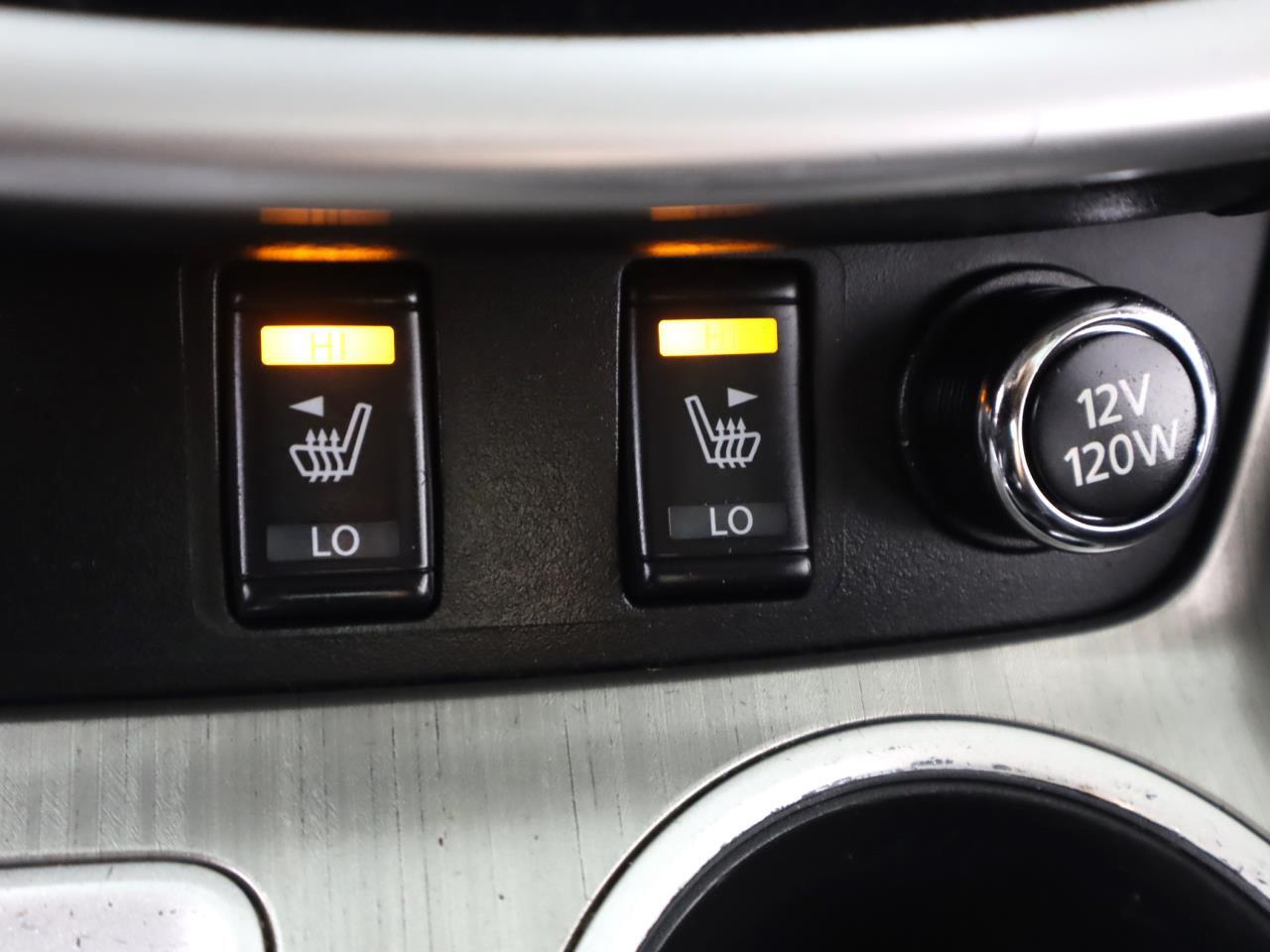 Vehicle image 25 of 49