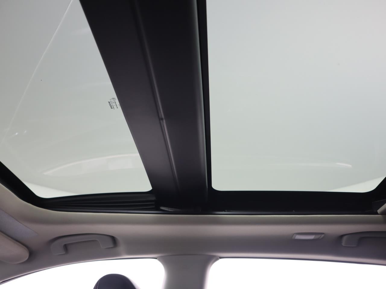 Vehicle image 29 of 49