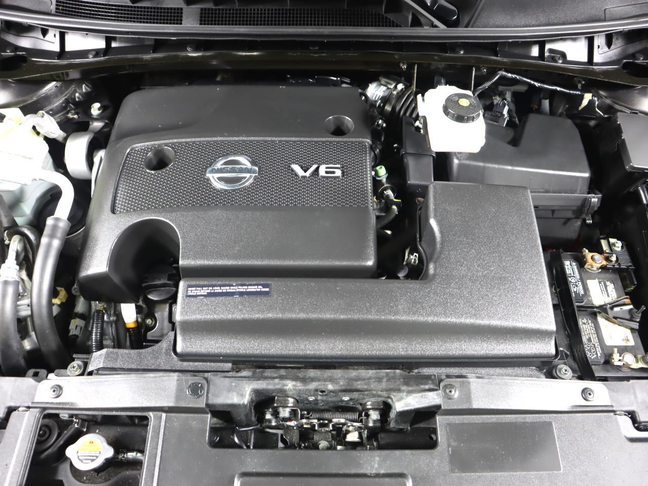 Vehicle image 47 of 49