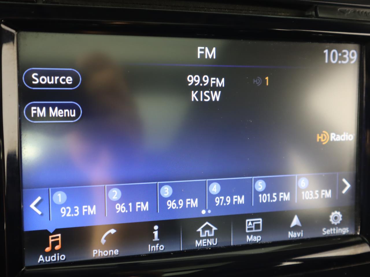 Vehicle image 19 of 49